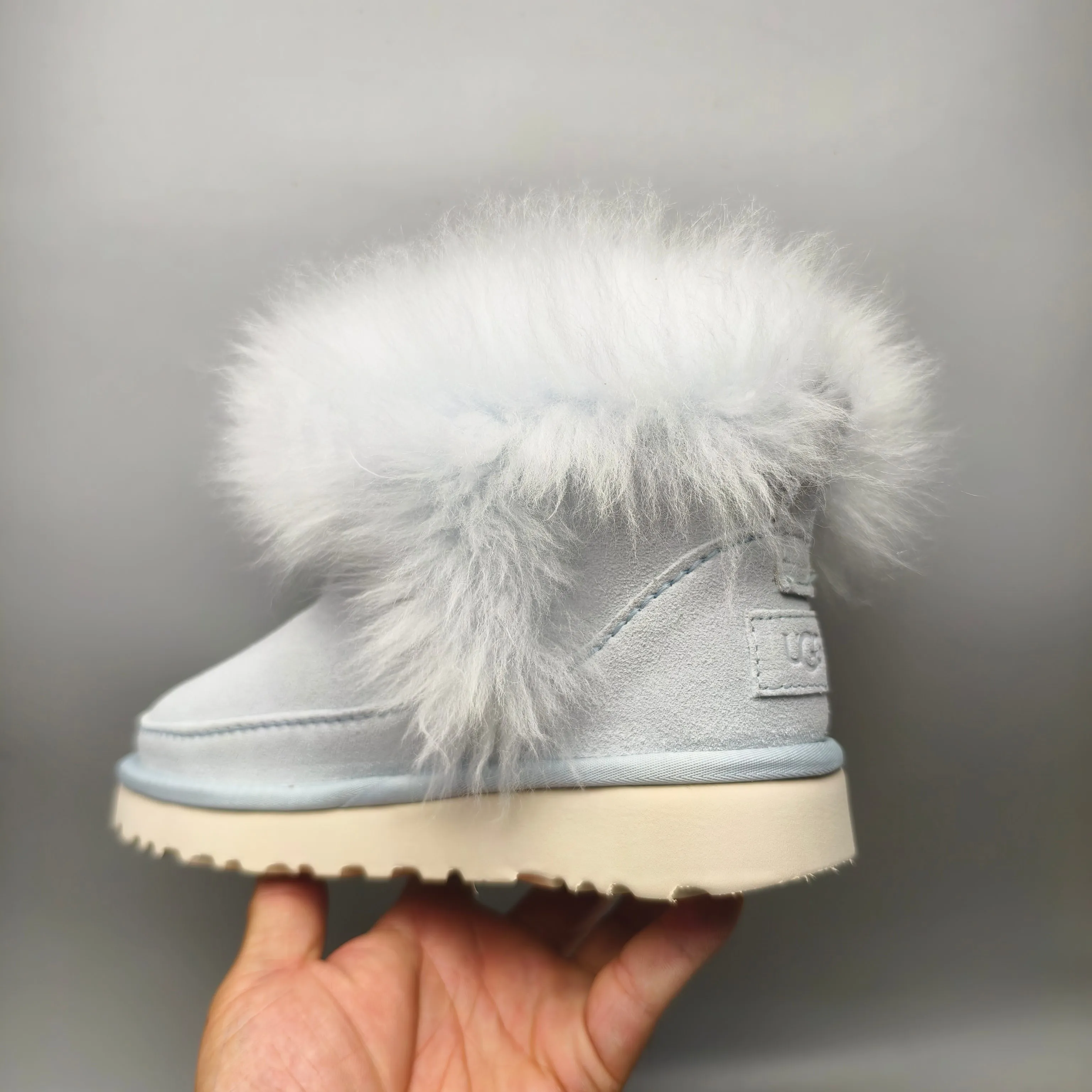 💰560 UGG sheepskin all-in-one snow boots 3832 fur fashion shoes color: maroon light blue sand matching size: 35-41